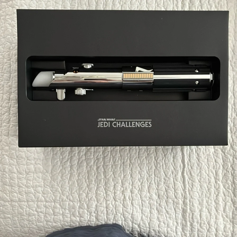 Lenovo Star Wars Jedi Challenges VR Set Mirage AR headset with Lightsaber